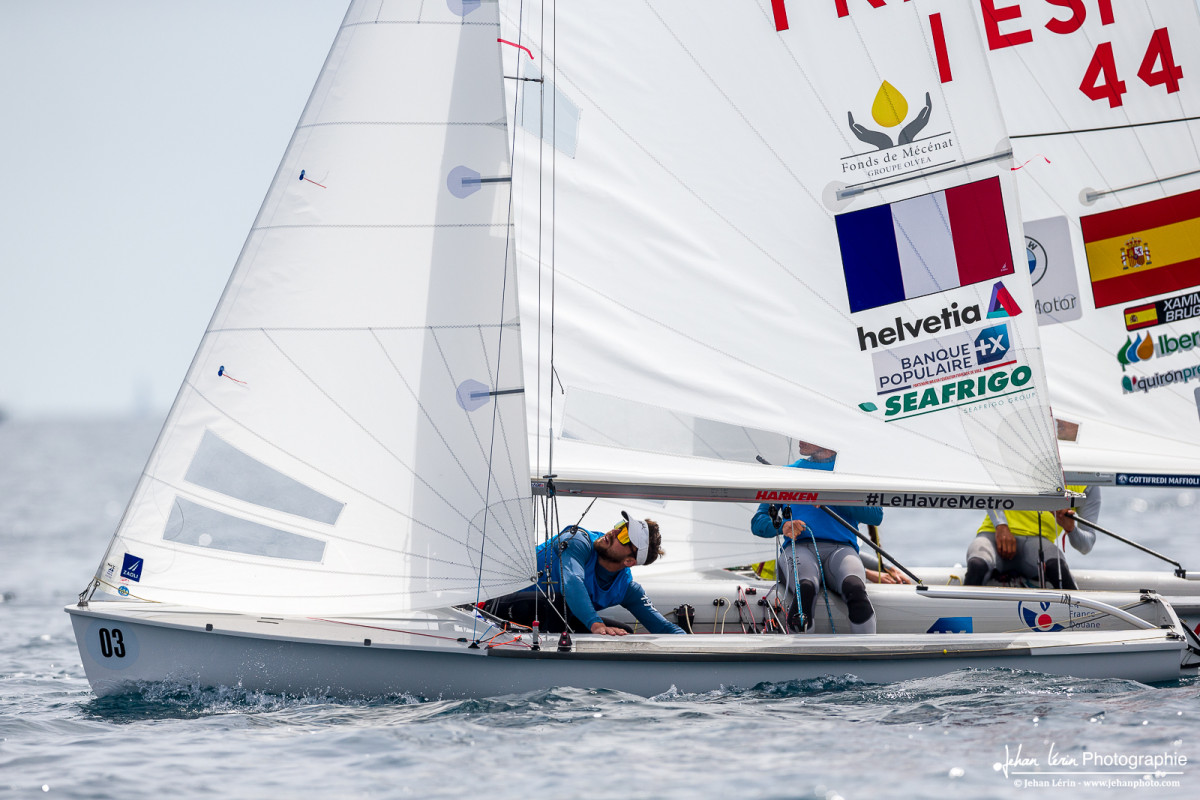 L'équipage FRA1 Lecointre/Mion au départ.