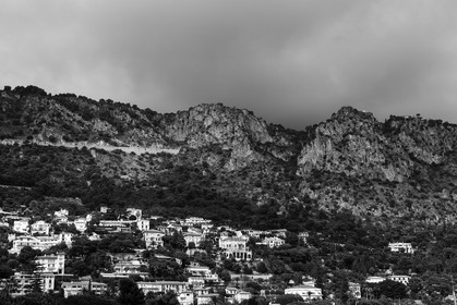 nuages-noir-sur-la-falaise_beaulieu-sur-mer_26-09-2013-4390.jpg