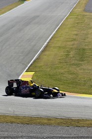 f1_red-bull_vettel_cheste-valencia_01-02-2011-3217.jpg