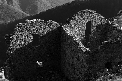 rocca-spaviera_coaraze_alpes-maritimes_08-11-2015-1138.jpg