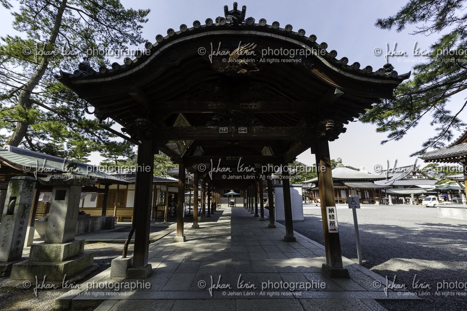 zentsuji_temple-75_shikoku_japon_07-04_2014-0998.jpg