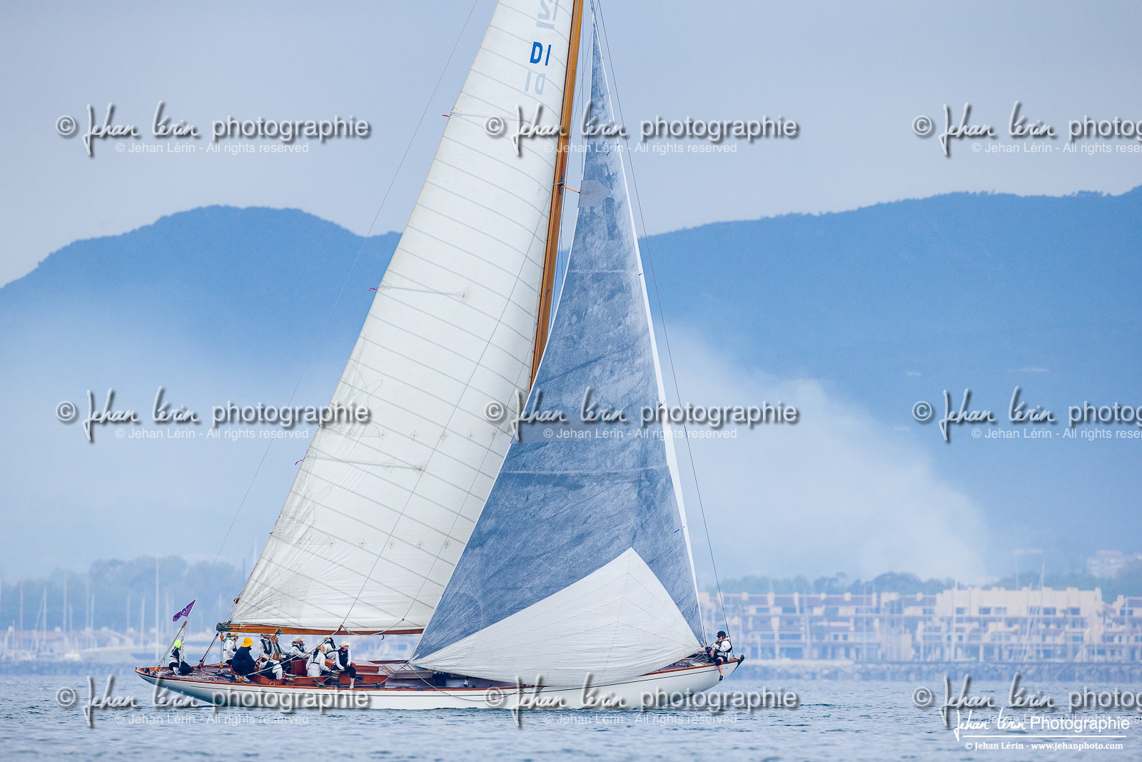 Les Dames de St Tropez