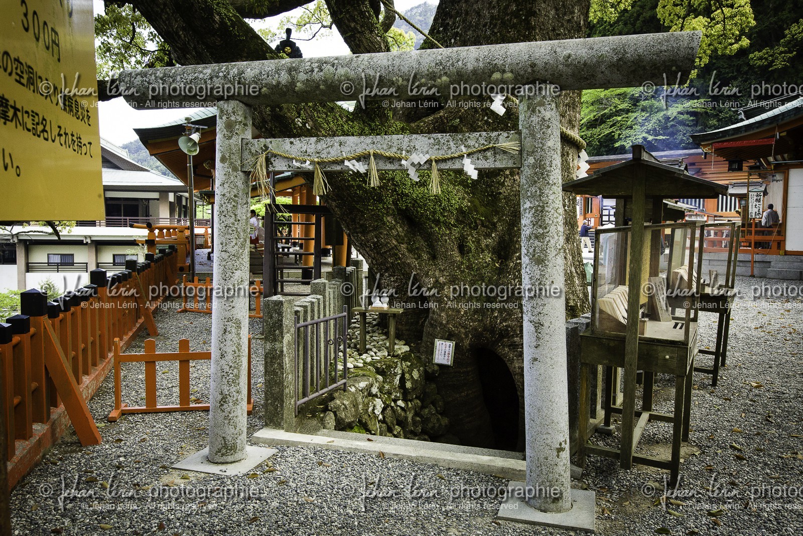 kumano-nachi-taisha_kumano-kodo-pilgrimage_japon_25-04-2014-1427.jpg