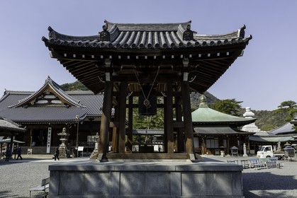 zentsuji_temple-75_shikoku_japon_07-04_2014-0999.jpg