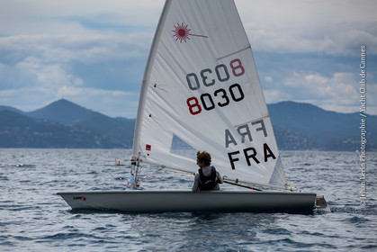 entrainement-laser-radial_louise-cervera_matisse-pacaud_ycc_cannes_jl_5d3_02-06-2016-0376.jpg