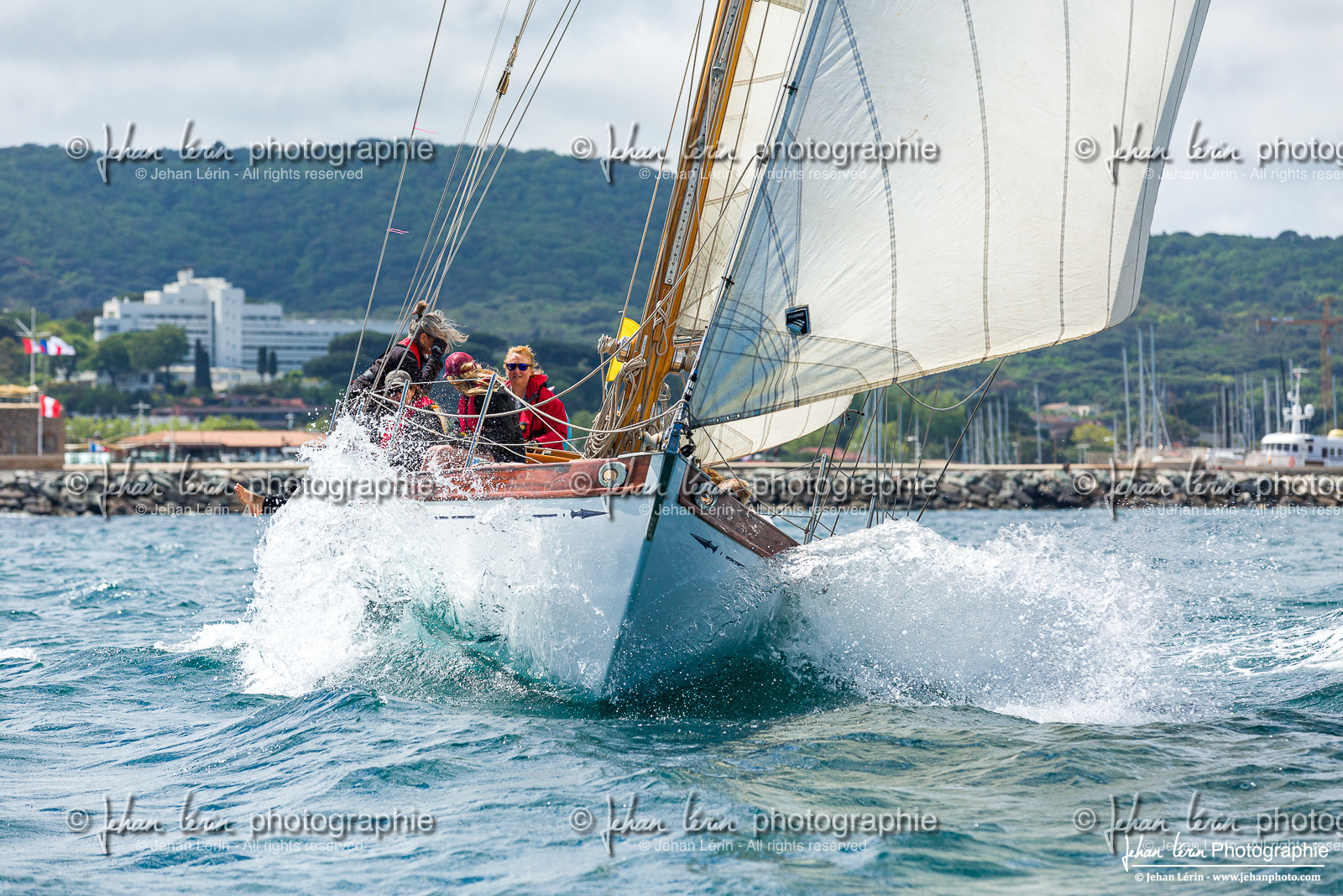 Les Dames de St Tropez
