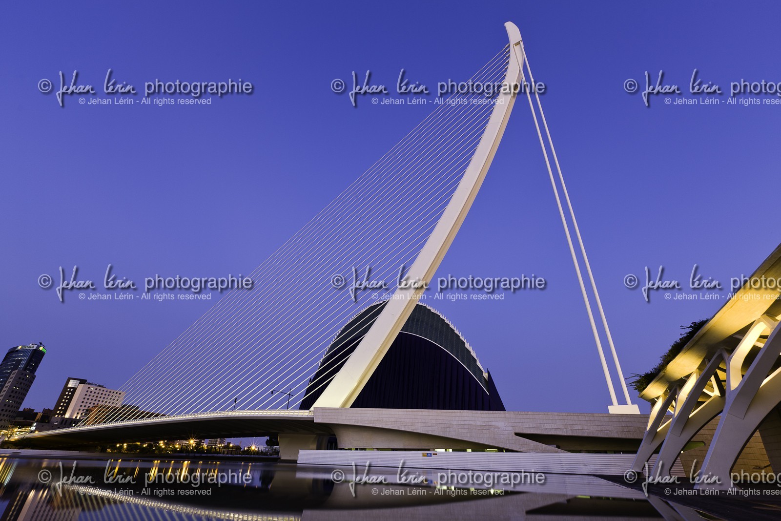 valencia_ciudad-de-las-artes_15-09-2011-0047.jpg