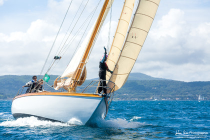 Les Dames de St Tropez