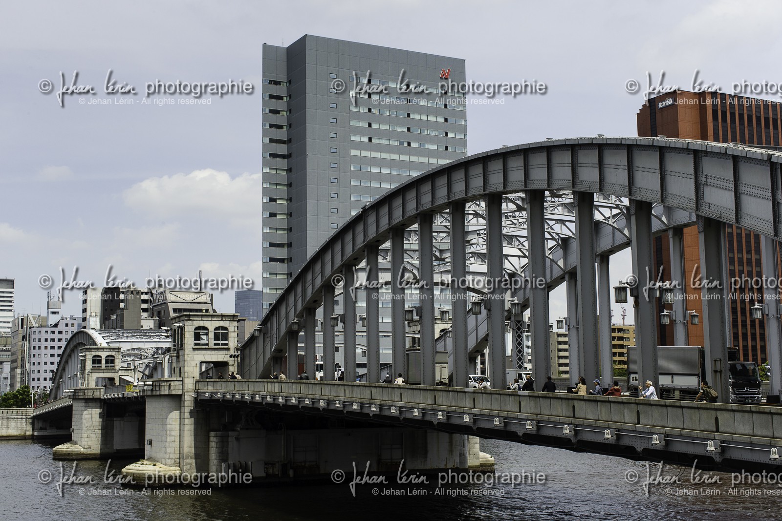 bridge_tsukiji-fish-market_tokyo_japon_jl_1dx_08-05-2014-6616.jpg
