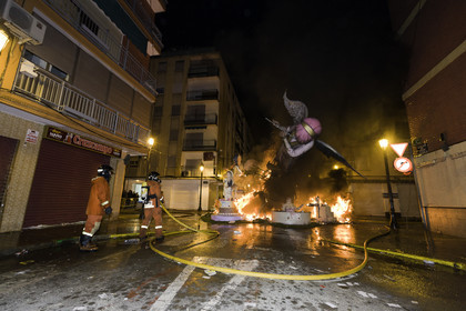 Fallas de Valencia 2011 - Falla Padre Santonja