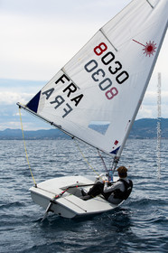 entrainement-laser-radial_louise-cervera_matisse-pacaud_ycc_cannes_jl_5d3_02-06-2016-0432.jpg