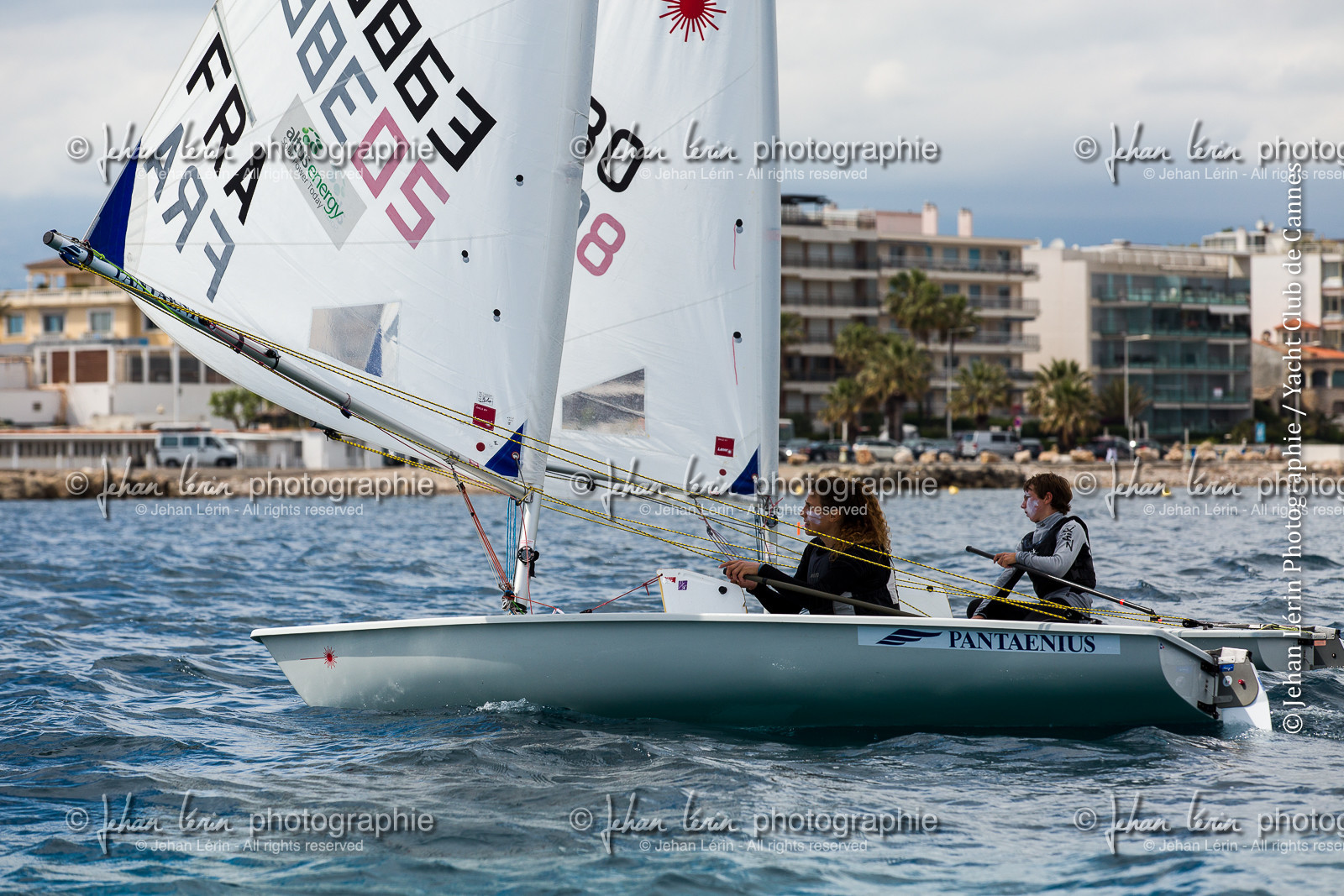 entrainement-laser-radial_louise-cervera_matisse-pacaud_ycc_cannes_jl_5d3_02-06-2016-0556.jpg