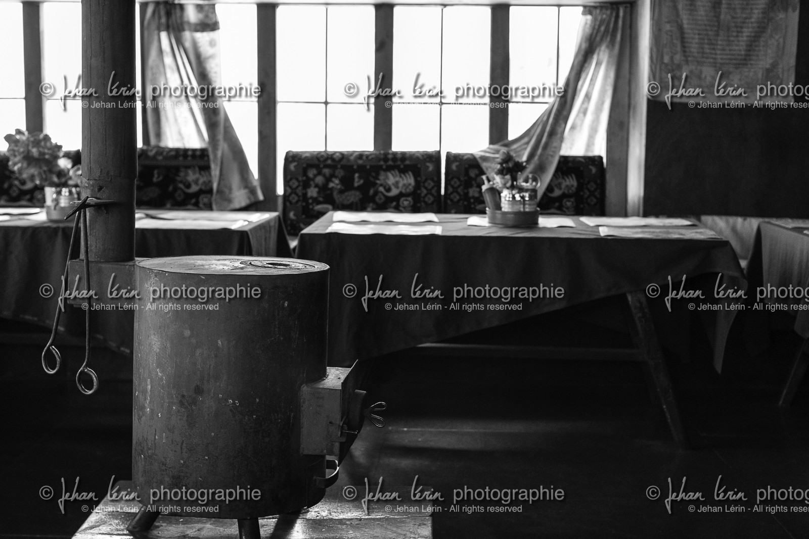 Lodge près de la rivière à Phortse (3610m) - Région de l'Everest