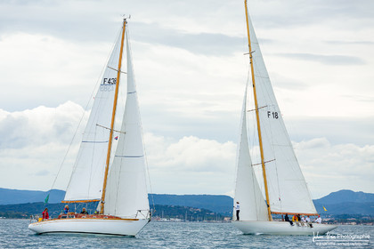 Les Dames de St Tropez