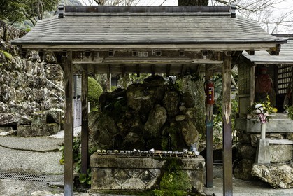 kiyotakiji_temple-35_shikoku_japon_18-03_2014-2821.jpg