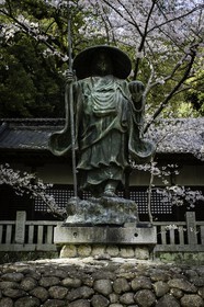 iyadaniji_temple-71_shikoku_japon_06-04_2014-4020.jpg