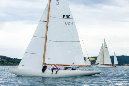 Les Dames de St Tropez