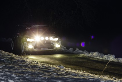 sebastien-loeb_rallye-montecarlo-2015_ss1_entrevaux_france_22-01-2015-6684.jpg