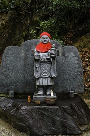 gokurakuji_temple-2_shikoku_japon_05-03_2014-1677.jpg