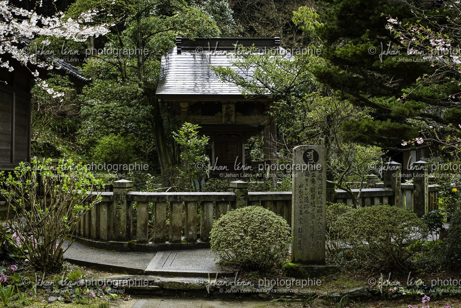 sankakuji_temple-65_shikoku_japon_04-04_2014-3794.jpg