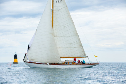Les Dames de St Tropez