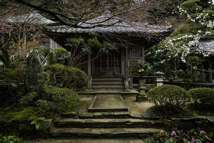 sankakuji_temple-65_shikoku_japon_04-04_2014-0959.jpg