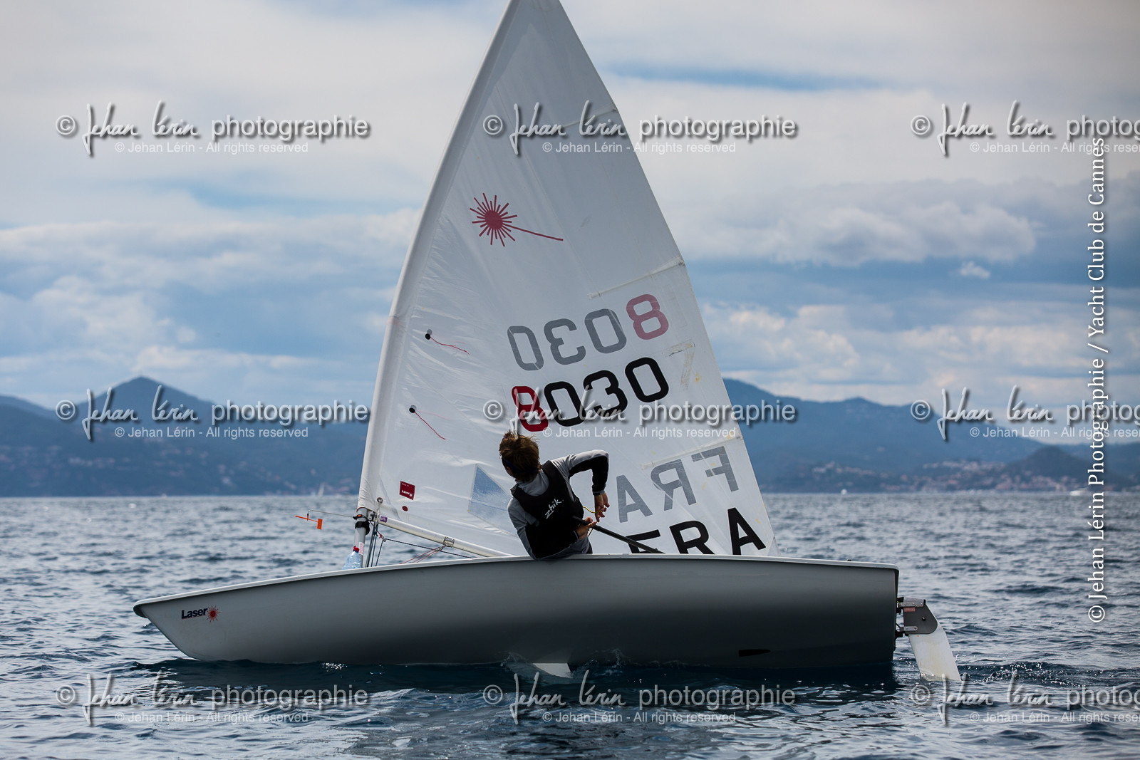 entrainement-laser-radial_louise-cervera_matisse-pacaud_ycc_cannes_jl_5d3_02-06-2016-0373.jpg