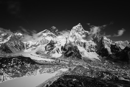 Le Mont Everest (8848m) et le Nuptse (7861m) depuis le Kala Patthar (5550m) - Région de l'Everest