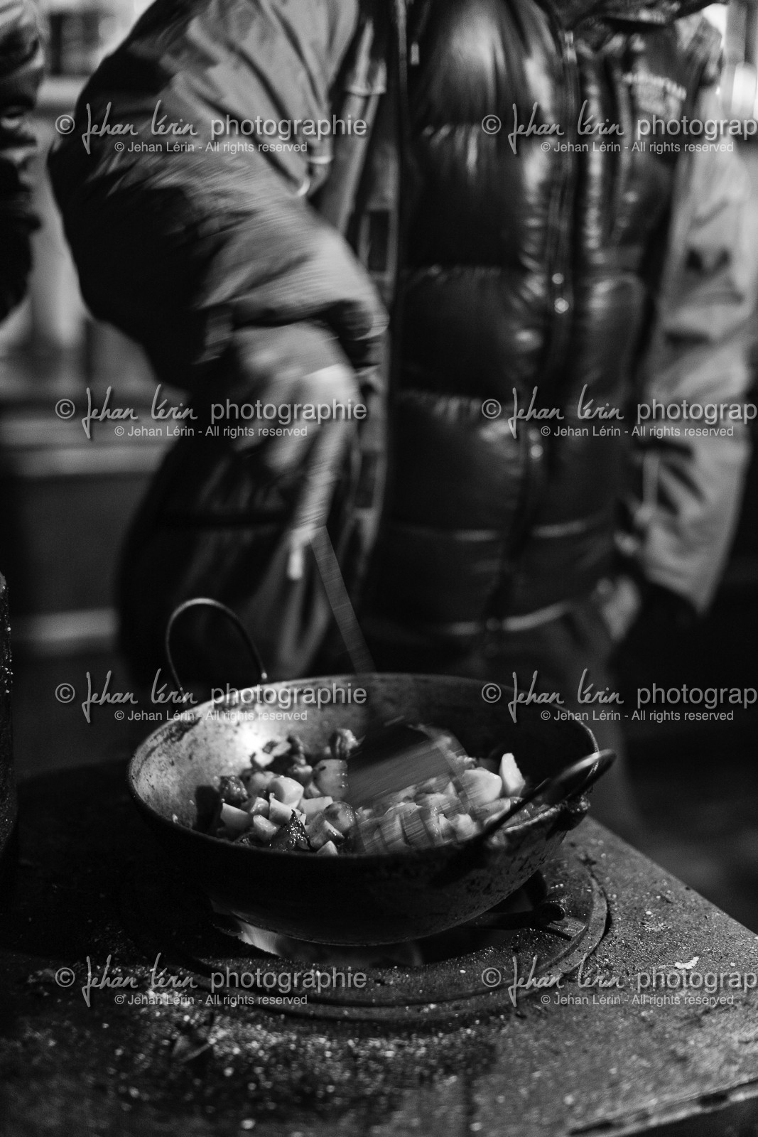 Repas à Phakding (2610m) - Région de l'Everest